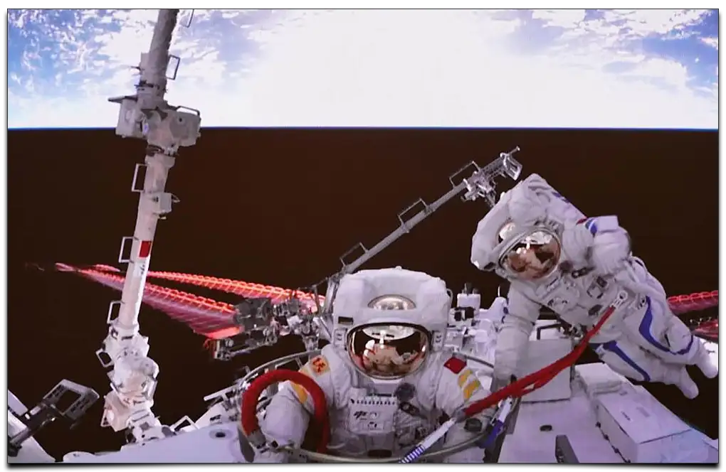 najdłuższy kosmiczny spacer